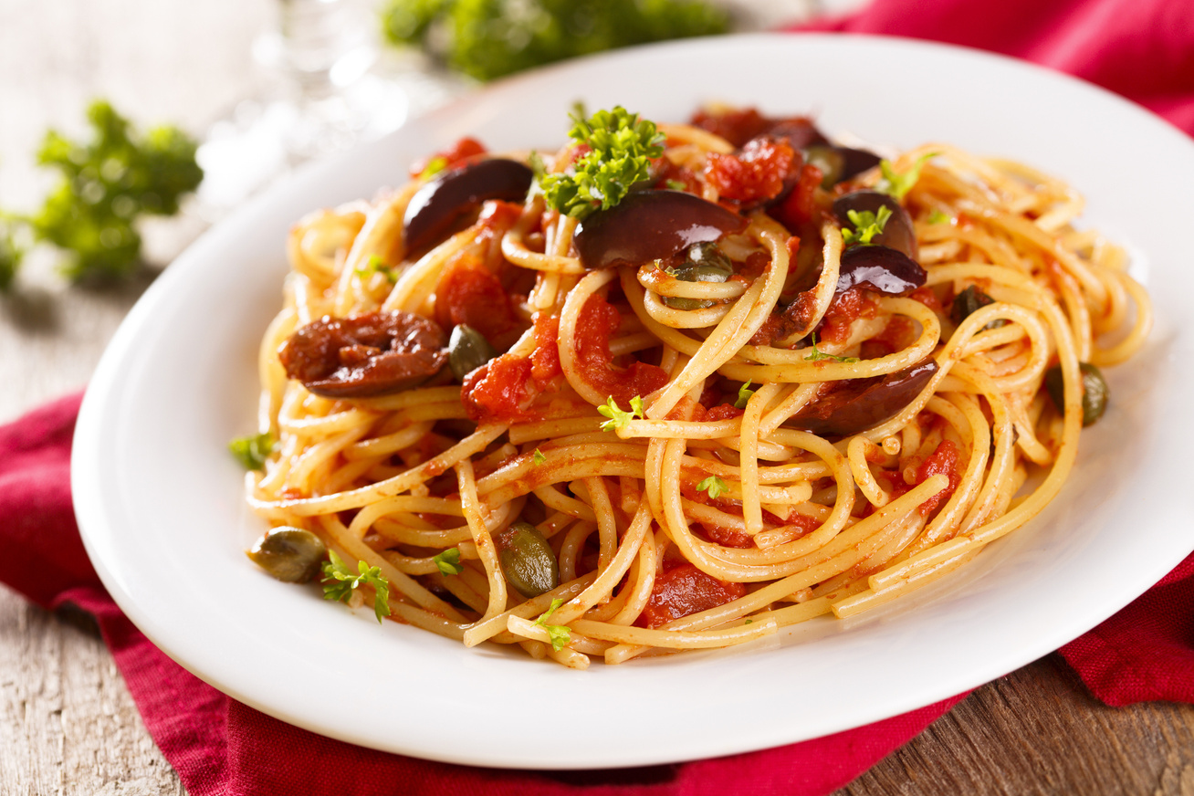 Paradicsomos, olívás tészta, avagy a híres Puttanesca pasta mamma-féle receptje