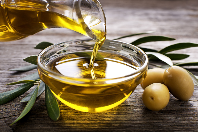 8 dolog, amire kiváló egy kevés olívaolaj: az elromlott cipzártól a festékes bőrig