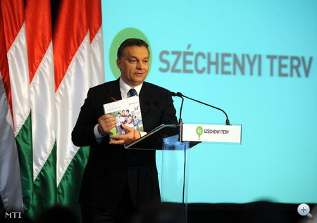Budapest, 2011. január 14. Orbán Viktor az Új Széchenyi Terv (ÚSZT) bemutató tájékoztatóján, a Budapest Marriott Hotelben.
