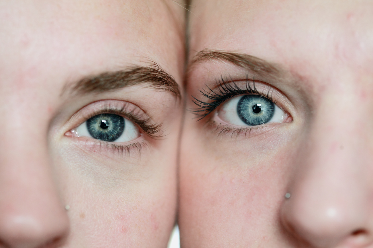 ikrek szempár testvérek kék szem