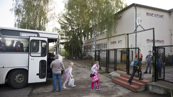 Iskolabusz-hálózatot hoz létre a kormány
