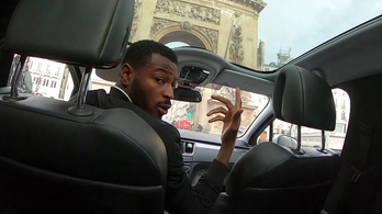 Párizsban 8 hónapot kapott egy taxis hiéna