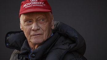 Niki Lauda üzent, hamarosan visszatér