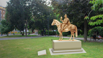 Monumentális Árpád-szobrot avatnak Óbudán