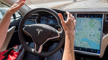 Túl az egymilliárd önvezetett mérföldön a Tesla autói
