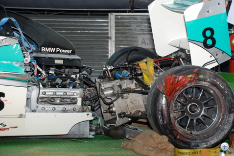 Robbantott ábránkon egy Formula BMW versenyautó látható, mely a 2008-as Macau GP-n vált robbantott ábrává. Így már nem jelent veszélyt az M3-as BMW-re nézve. A K1200RS-ből származó blokk itt 140 lóerőt tud, és szekvenciális váltót kapcsoltak hozzá
