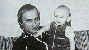 Kreml: Putyinnak lehetett Stasi-igazolványa