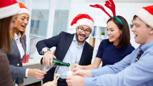 Így ne járasd le magad a céges karácsonyi bulin
