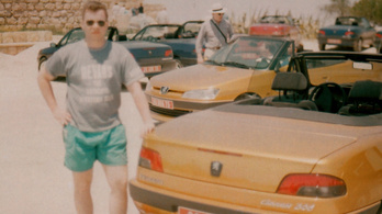 Tibi bácsi meséi: lábsérülés, kimart szem a Peugeot 406 Coupé bemutatóján