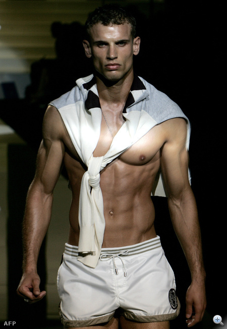 A Dolce & Gabbana modellje 2006-ból