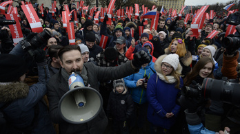 Törvény nyúlhat a tiltakozó fiatalok szülei után Oroszországban