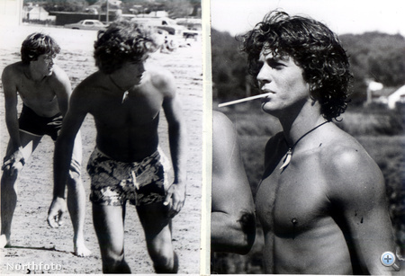JFK, Jr. egyetemi tanulmányai szünetében a strandon kapcsolódik ki 1979-ben