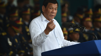 Duterte arról mesélt, hogyan próbálta meg molesztálni a szolgálólányukat