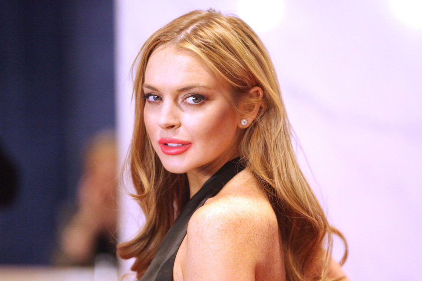 Lindsay Lohan meztelen képet posztolt magáról - Óriási botrányt csaptak a kommentelők