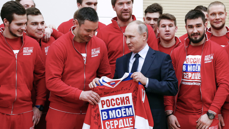 A doppingellenőrök vergődnek, Putyin röhög a markába