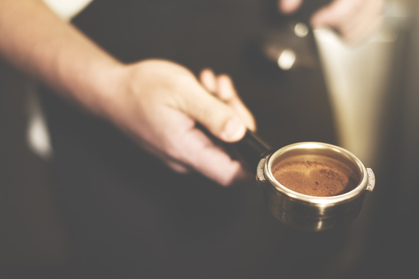 Így takarítsd ki a kávéfőzőt alaposan: nem mindegy, mivel állsz neki