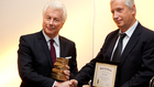 Ken Follett Budapesten vette át a Libri Aranykönyv díját