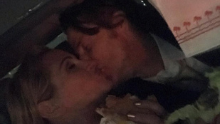 Julia Roberts hamburgerrel és egy csókkal ünnepelte, hogy nem nyert a Golden Globe-on