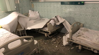 A kórház szerint a hideg miatt szakadt rá a plafon egy beteg ágyára Budapesten