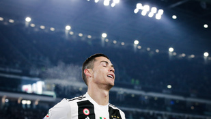 Cristiano Ronaldo bronzpéniszét már fényeste taperolták a járókelők