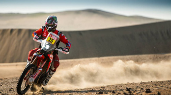 Egyre stabilabban vezeti a Honda a Dakart