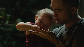 Robert Pattinson az űrben nevel gyereket