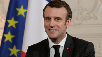 Macron továbbra sem akar XVI. Lajos sorsára jutni