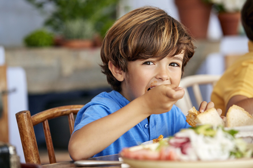 Lelassulhat a gyerek növekedése, ha nem kap elég cinket: milyen étel tartalmazza?