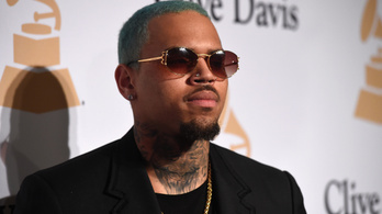 Már szabadon is engedték a nemi erőszak gyanúja miatt letartóztatott Chris Brown-t