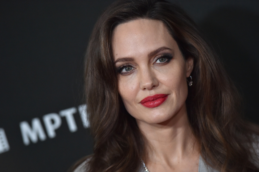 Angelina Jolie lánya egyre nagyobb és szebb lesz - Vivienne már kész kis hölgy