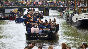 Legalább tíz kilométeren omlásveszélyes az amszterdami csatornák fala