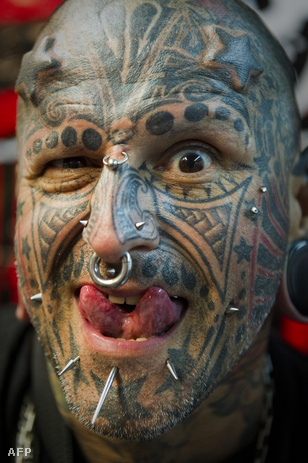Felkampózták dél-Amerika legőrültebb tetováltjait
