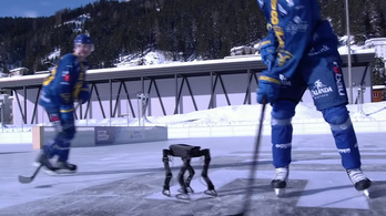 Megtanult jégkorcsolyázni egy robot