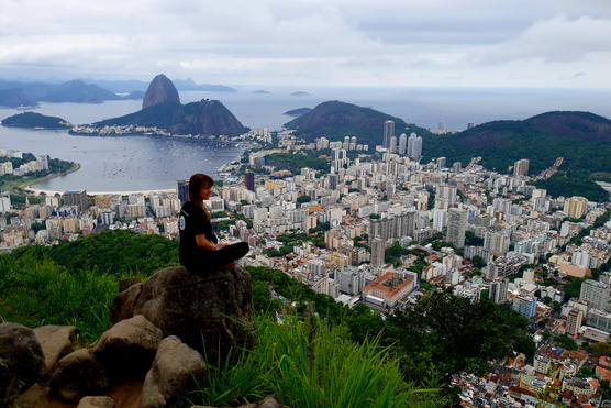 Favelatúra és buli a Copacabanán – avagy minden jó, ha az év vége Rio