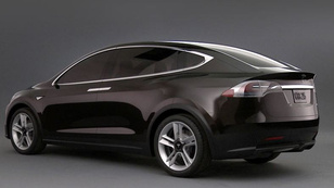 Tesla: sportkocsi helyett óriástojás