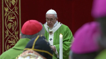 Ferenc pápa eltörölné a Föld színéről a papok szexuális visszaéléseit a gyerekek ellen
