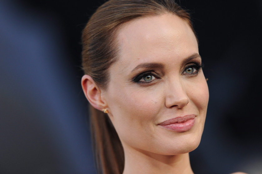 Angelina Jolie és 6 gyereke közös fotón - Akkorát nőttek, hogy rájuk sem ismerünk