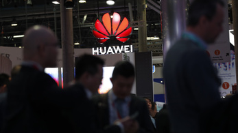 Elszúrta a Huawei, de dől hozzá a pénz