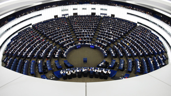 Jobban bíznak a magyarok az Európai Parlamentben, mint a nemzetiben