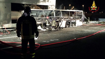 Veronai buszbaleset: ügyvédei szerint nem a megvádolt sofőr vezette a buszt