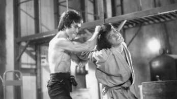 Kungfus tévésorozat készült Bruce Lee kézirataiból