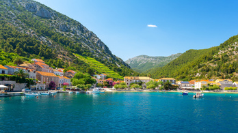 Szennyvíz szivárog a tengerbe a horvát turistaparadicsomban, betegek a kagylók