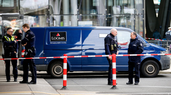 Egy pénzzel teli sporttáskát zsákmányoltak fegyveres rablók a Köln-Bonn nemzetközi repülőtéren