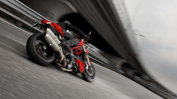 Jó hírek a V4-es Ducati nakedről