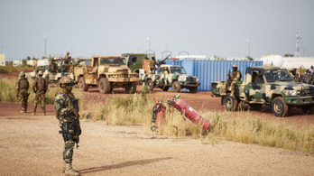 Dzsihadisták támadtak rá egy katonai táborra Maliban