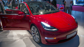 Erősebb lesz a Tesla Model 3