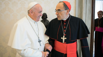 Nem fogadta el a pápa a pedofil ügyeket eltussoló bíboros lemondását