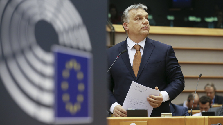 Orbán sokszor és büntetlenül átlépte a vörös vonalat