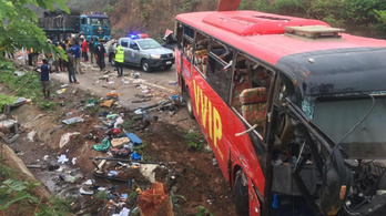 Összeütközött két busz Ghánában: legalább 60 halott