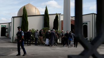 Újranyitott a mecset, ahol több mint negyven embert ölt meg az új-zélandi terrorista